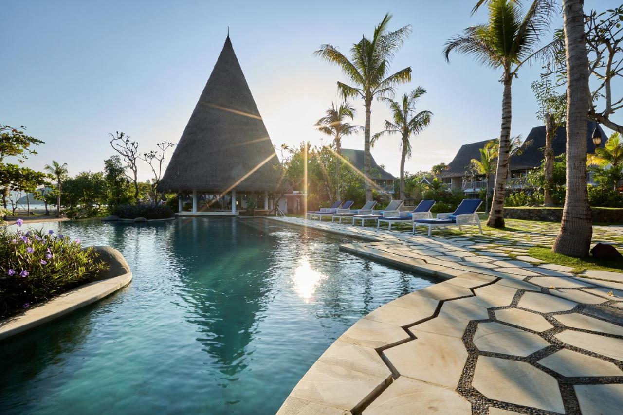 Sudamala Resort, Komodo, ลาบวนบาโจ ภายนอก รูปภาพ The resort's main pool