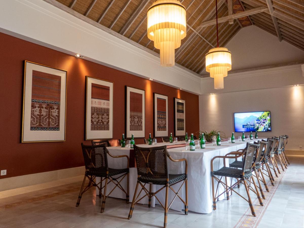 Sudamala Resort, Komodo, ลาบวนบาโจ ภายนอก รูปภาพ Meeting room at the hotel