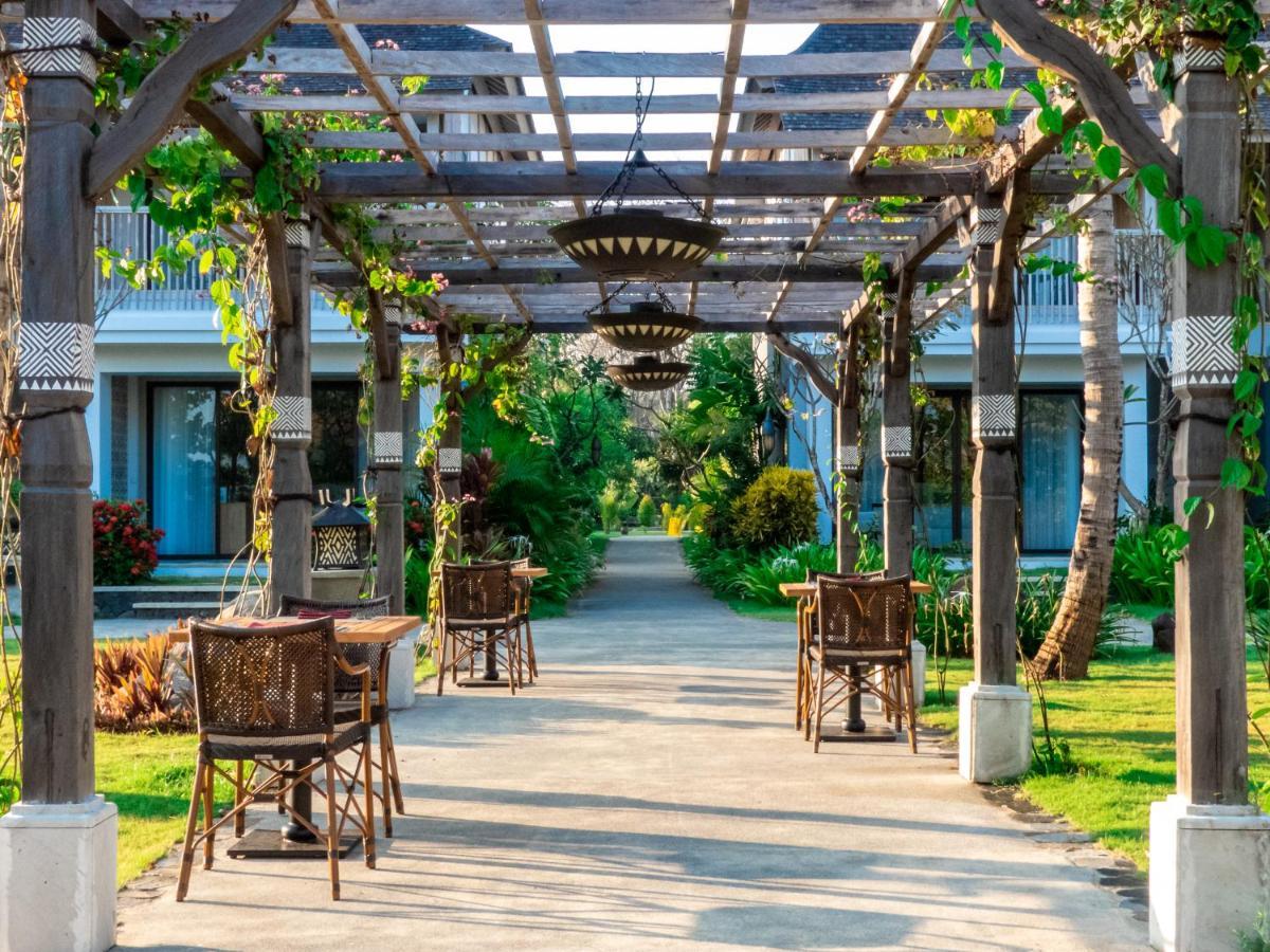 Sudamala Resort, Komodo, ลาบวนบาโจ ภายนอก รูปภาพ The Pergola at the Hotel