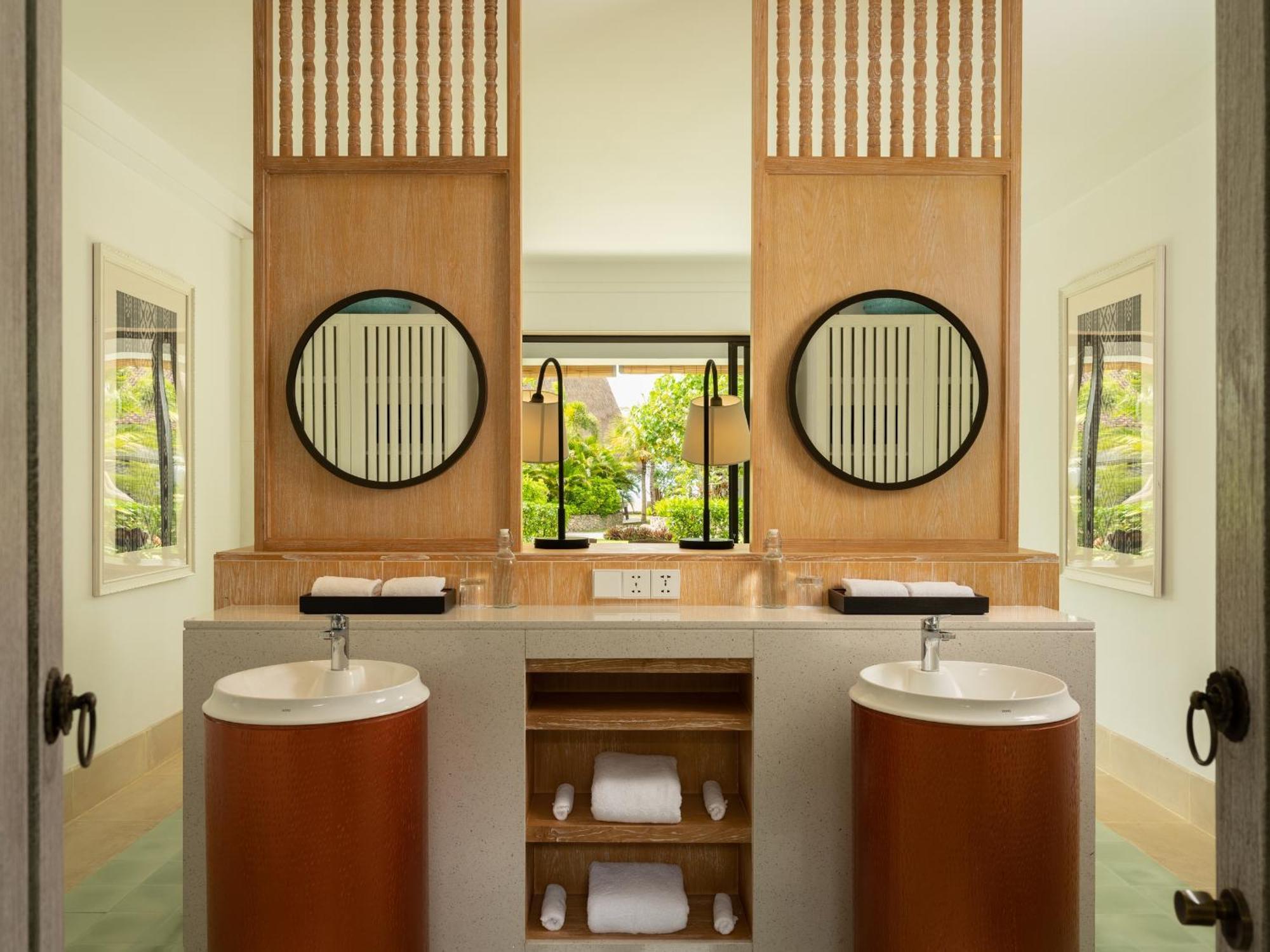 Sudamala Resort, Komodo, ลาบวนบาโจ ภายนอก รูปภาพ Bathroom